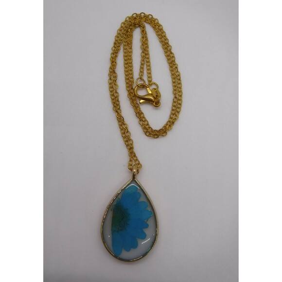 Necklace Gold Teardrop w/ Dried Flowers - Picture 3 of 3